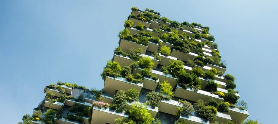 green-building-climate-adaptation-GettyImages-690064334.jpg