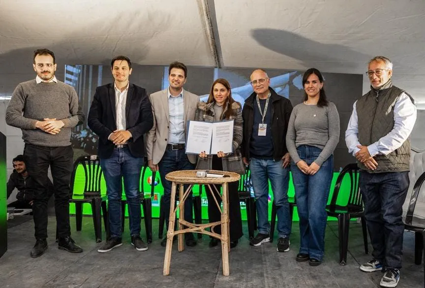 WhatsApp-Image-2025-09-16-at-16.48.07