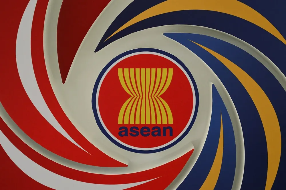 ASEAN logo comp
