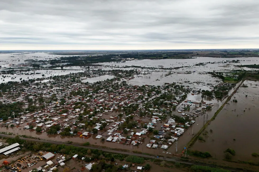 w980-2025-05-17T193353Z_1914063190_RC2RJEA77SVK_RTRMADP_3_ARGENTINA-WEATHER