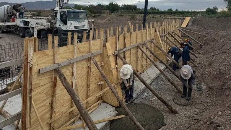 94e429fa6dff5949b48cc7908a068bbf_L