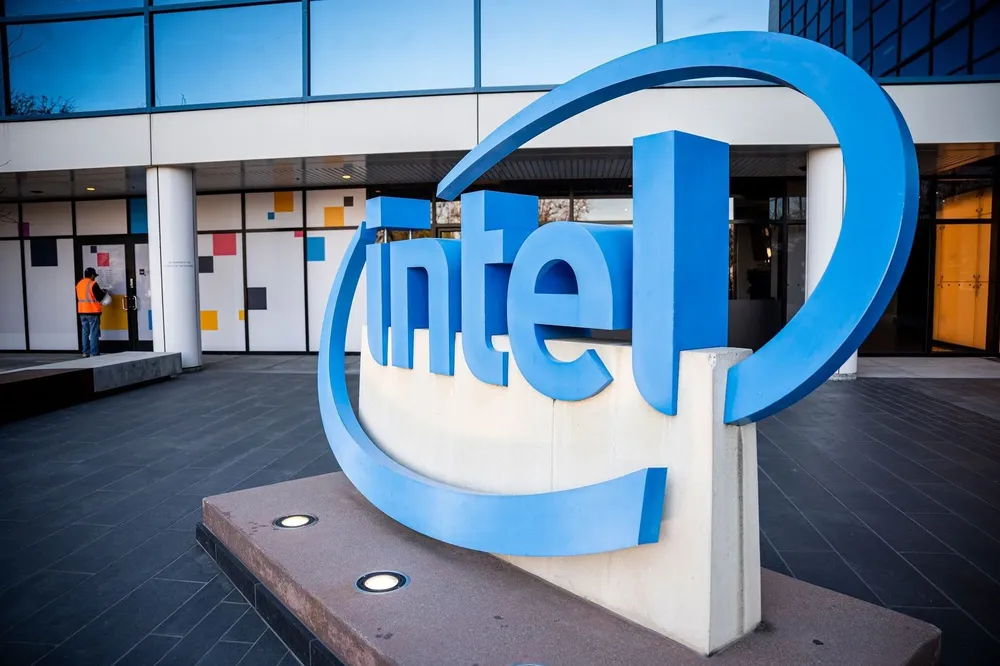 BC-ceo-de-intel-dice-que-su-tecnologia-es-fundamental-para-el-auge-de-la-ia-OI