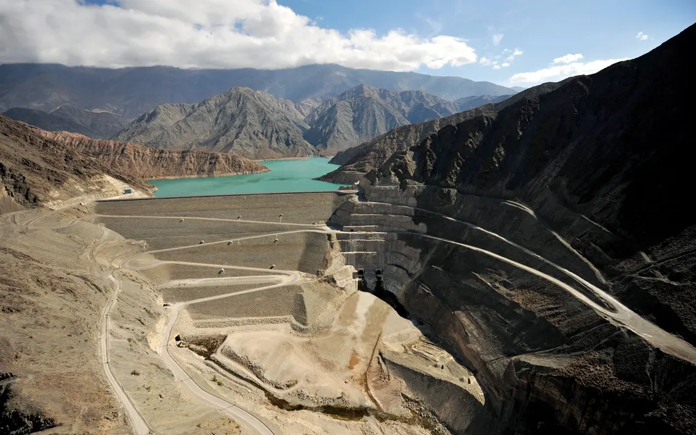 La_presa_es_la_mas_alta_de_toda_la_Argentina