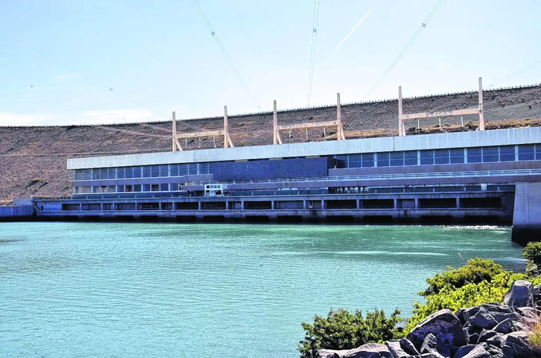 Imagen-el-chocon-represa