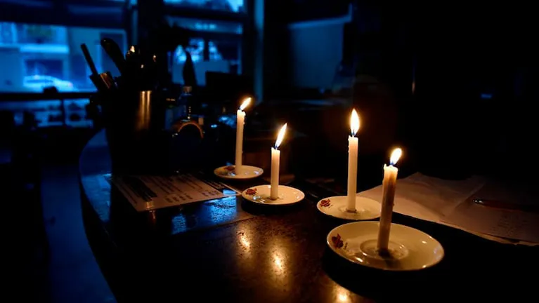 en-medio-de-la-ola-de-calor-hay-miles-de-usuarios-sin-luz-en-el-amba-foto-na-NRKIQYQOUFCCZG5NJTUX7OXNVQ