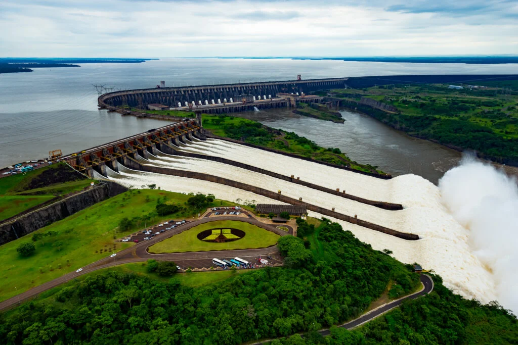 usina-de-itaipu-foz-do-iguacu-curiosidades-1024x683