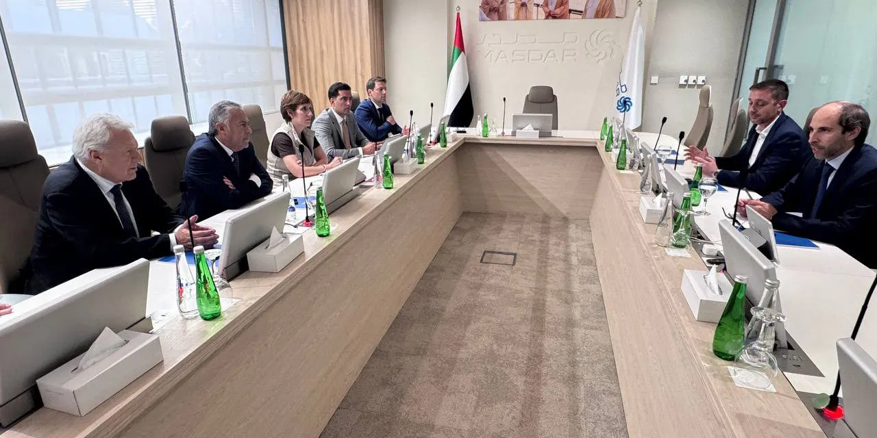 photo_4940554078513728404_y-1280x640