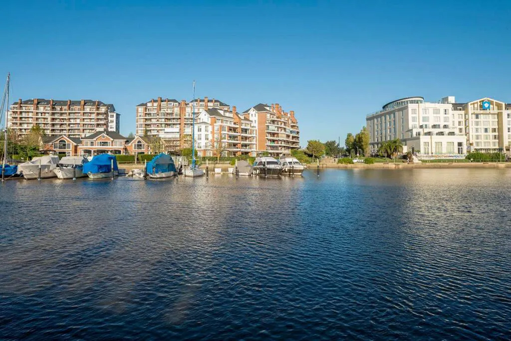inundaciones_buenos_aires_tormenta-negacionismos-inundaciones-negocios-07-1024x683