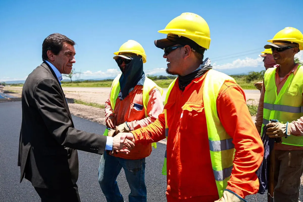 el-gobernador-sadir-recorrio-los-avances-las-obras-la-ruta-nacional-34