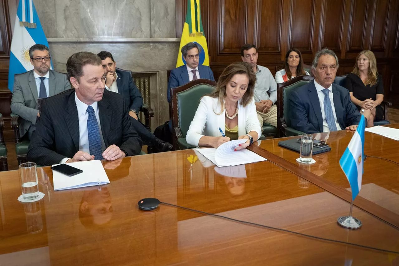firma_ryon_scioli_24_11_22