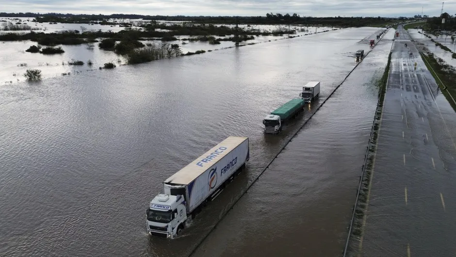 682917d4167d5_940_529!