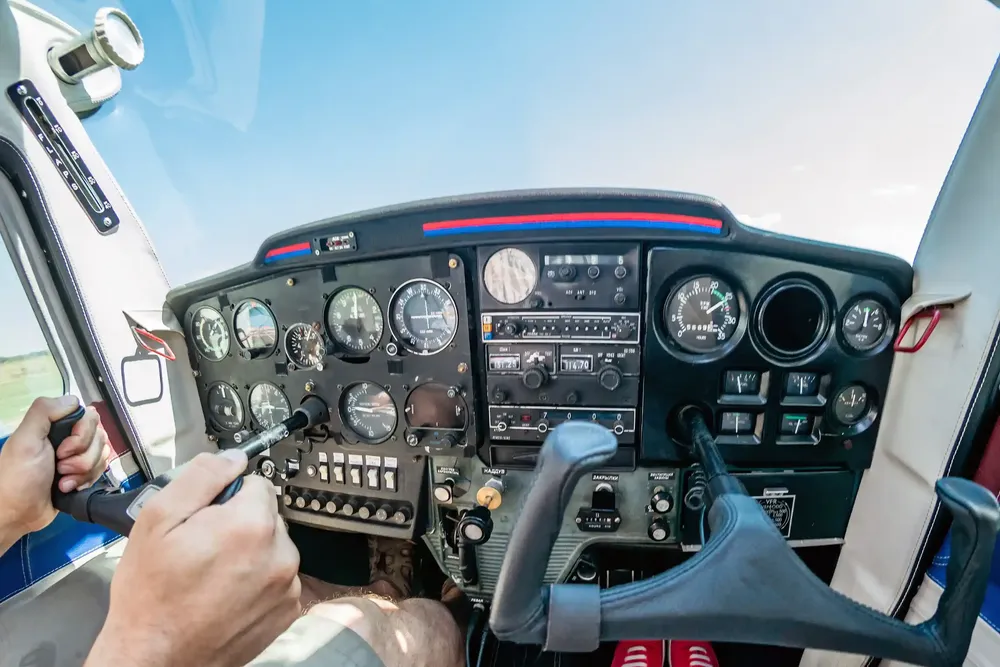 Curso-Habilitacion-de-vuelo-por-instrumento