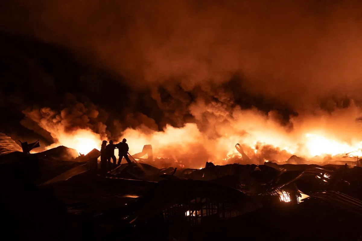 incendio-explosion-complejo_industrial_ezeiza-02