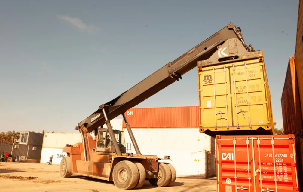 exportacion-importacion-comercio-exterior-conteiner