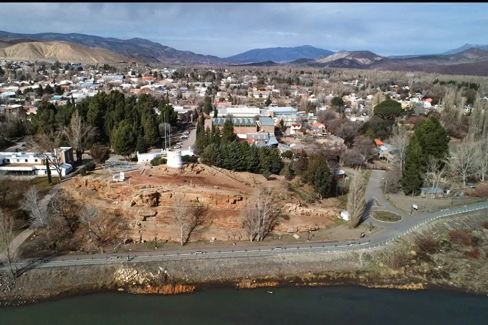 md - 2025-12-08T105039.243