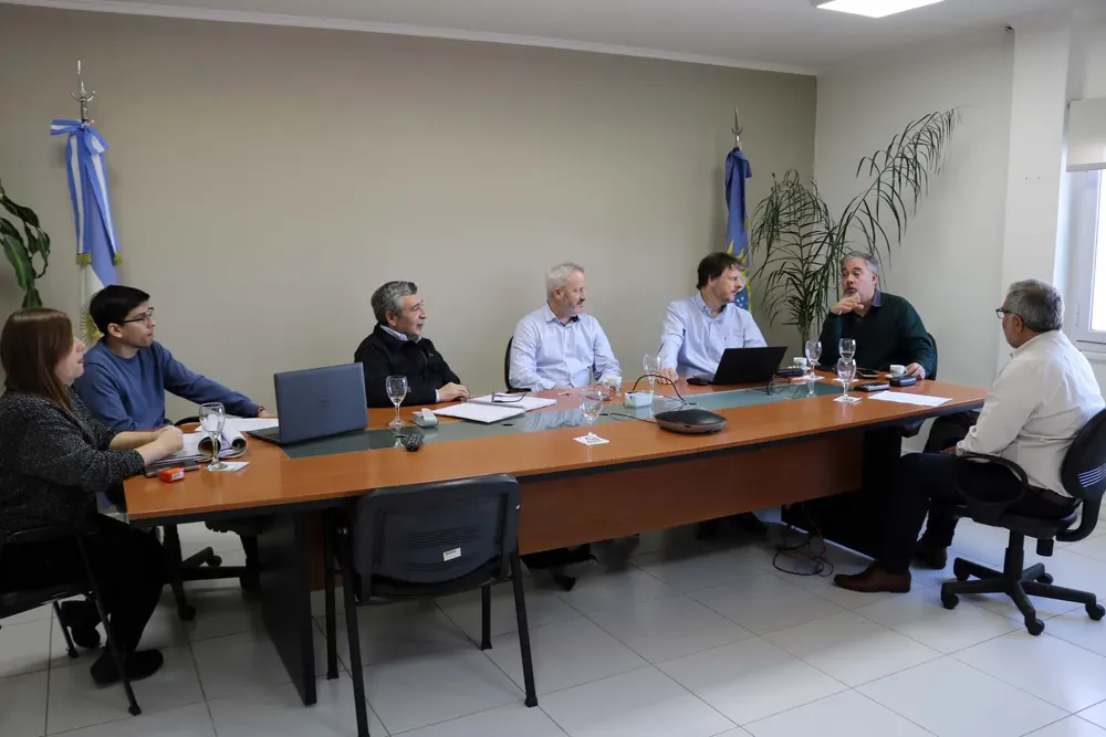 REUNIN_YPF_EXPLORACIN_PALERMO_AIKE